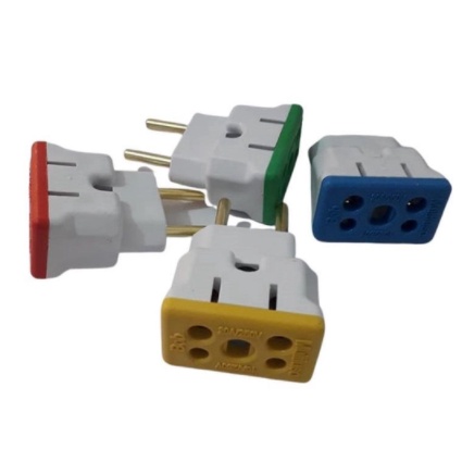 Kit Tomada com 4 unids de Adaptador Tomada Multiuso Plug Elétrico 10A / 20A Benjamin Tomada Antiga e Tomada Nova