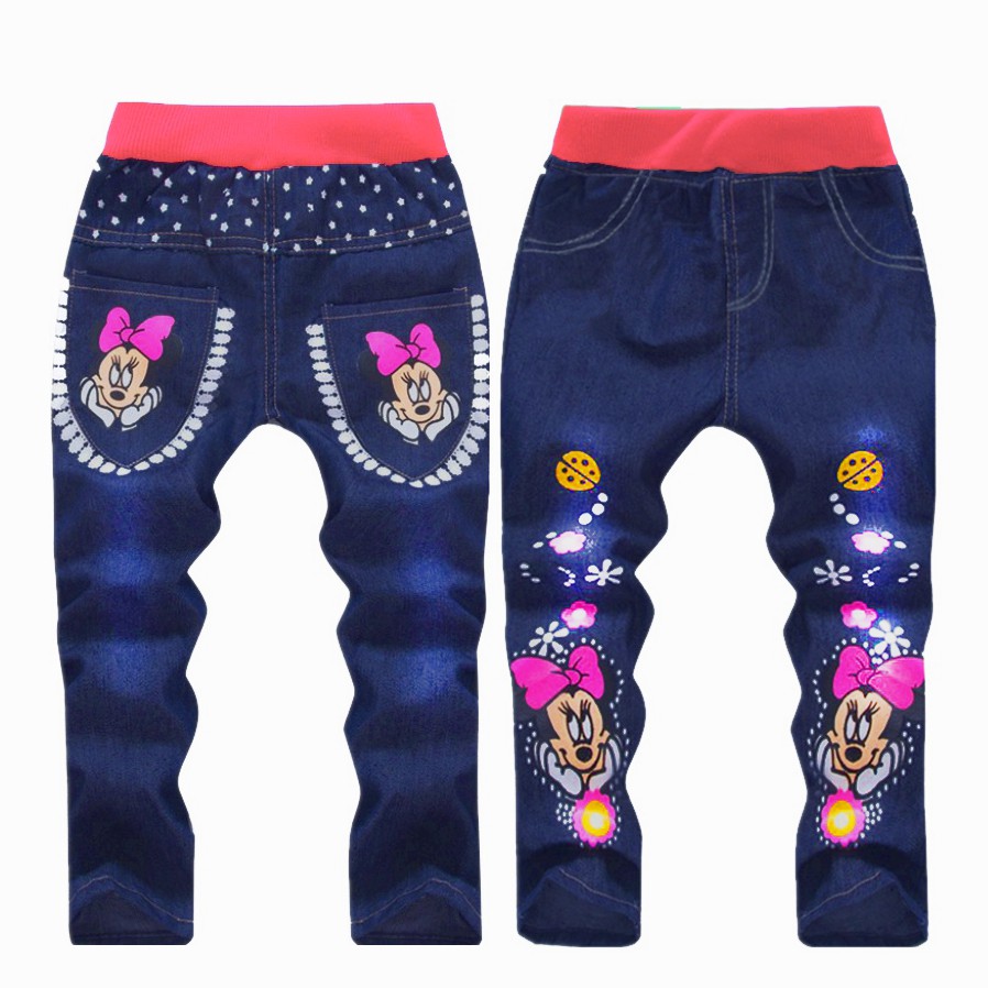 criança de 3 anos calça que número