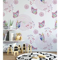 Papel de parede com borboletas e flores, em tons de roxo e branco