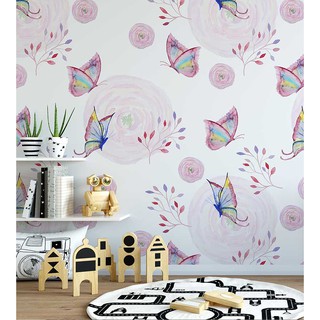 Papel de parede com borboletas e flores, em tons de roxo e branco