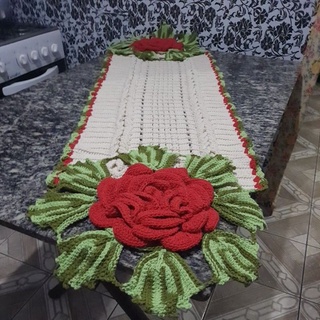 caminho de mesa em crochê com mega rosa | Shopee Brasil
