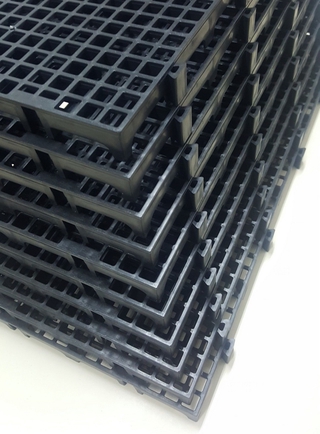 Estrado Plastico Preto 50x25x2,5cm - Pallet Palete em Oferta na Shopee