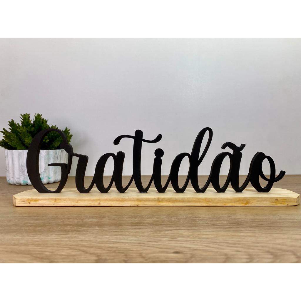 Palavra decorativa gratidão em mdf com recorte a laser