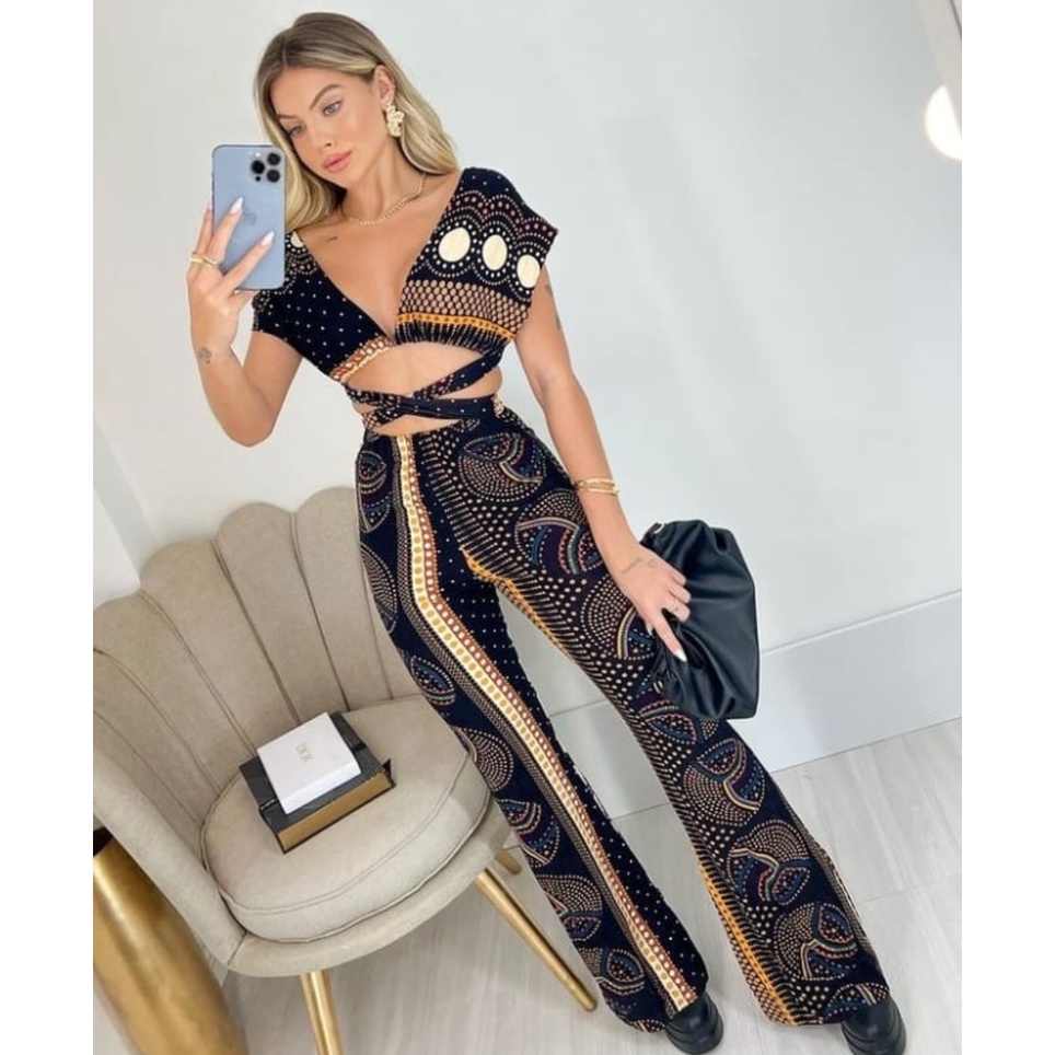 Conjunto Feminino Estampado Calça Flare Cropped Amarração