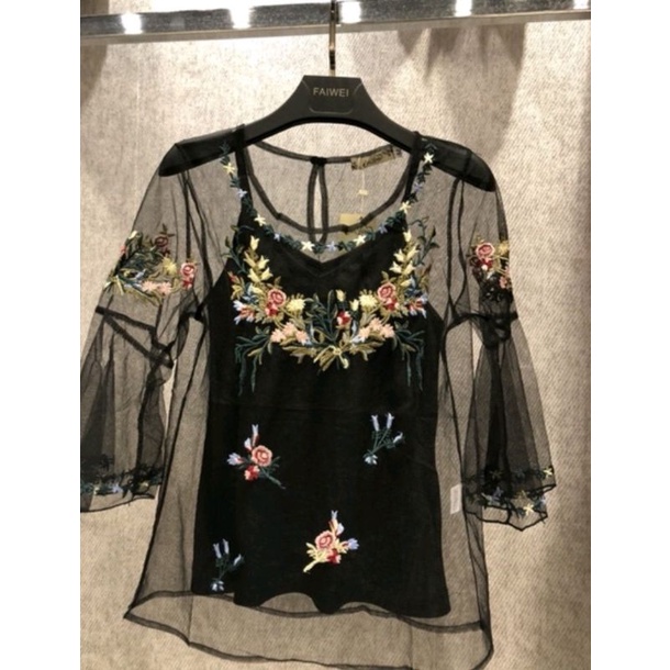 Blusa Feminina Tule com Regata de Forro Com Bordado Floral (valor inclui regata com blusa) Importada  ref:* 1688*