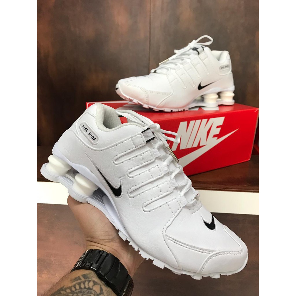 tenis nike shox branco e preto