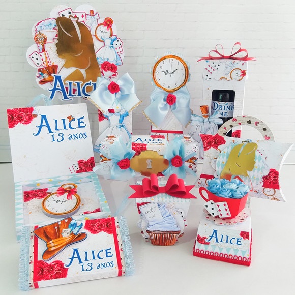 kit festa infantil lembrancinha para aniversário Caixinhas Personalizadas Alice no País das Maravilhas
