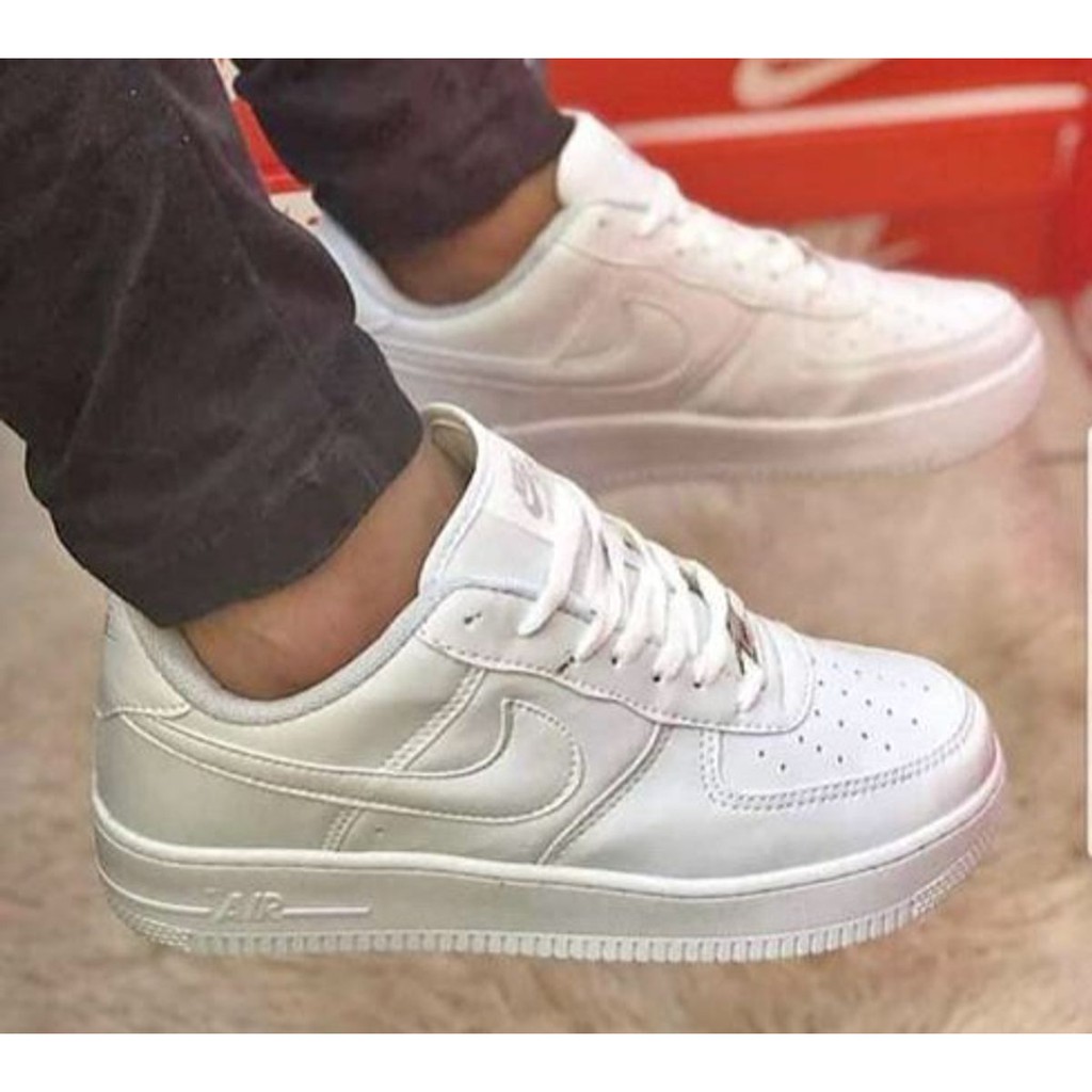 tênis nike feminino baixo