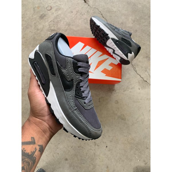 air max 90 é confortavel
