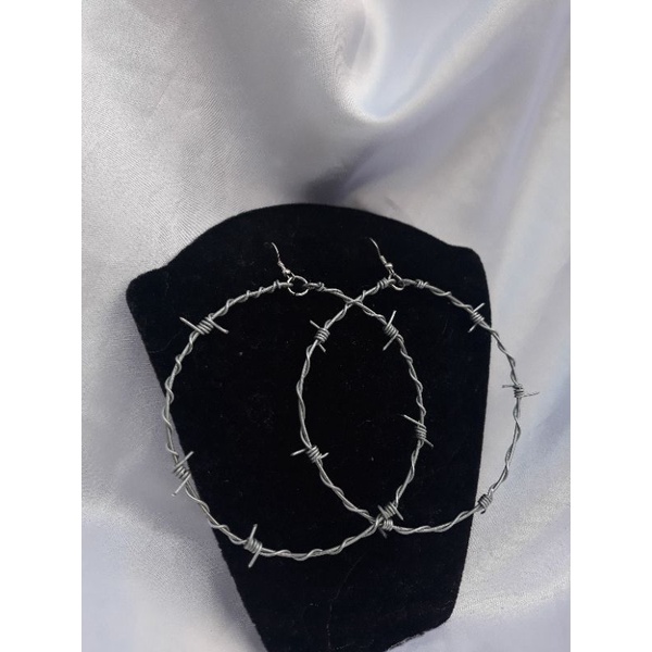 Brinco Arame Farpado: Onde Comprar | BuscaProdutos