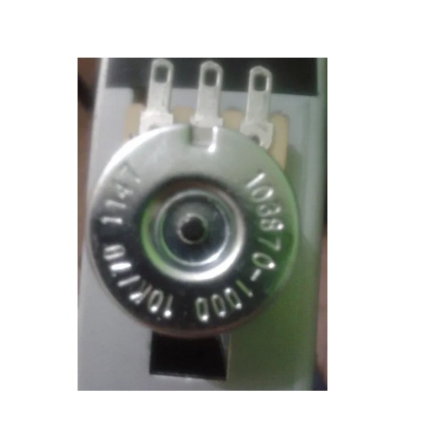 3 Potenciômetros, Pedal Logitech