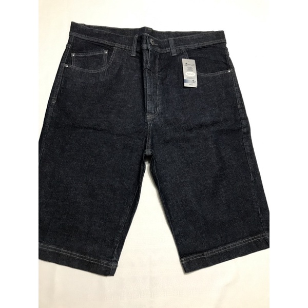 Bermuda adulto masculino Jeans Modelo básico Marca Stargriff Tamanho 50 Cor Azul Jeans Composição: 70% Algodão, 29% Poliéster e 1% Elastano