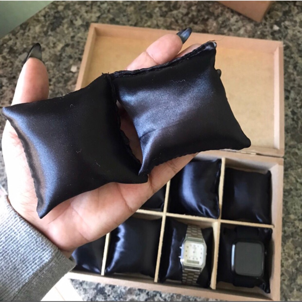 5 Almofadas/ Mini almofadas de Cetim 7x7 Para Relogios, Pulseiras, Lembrançinhas em Oferta na Shopee