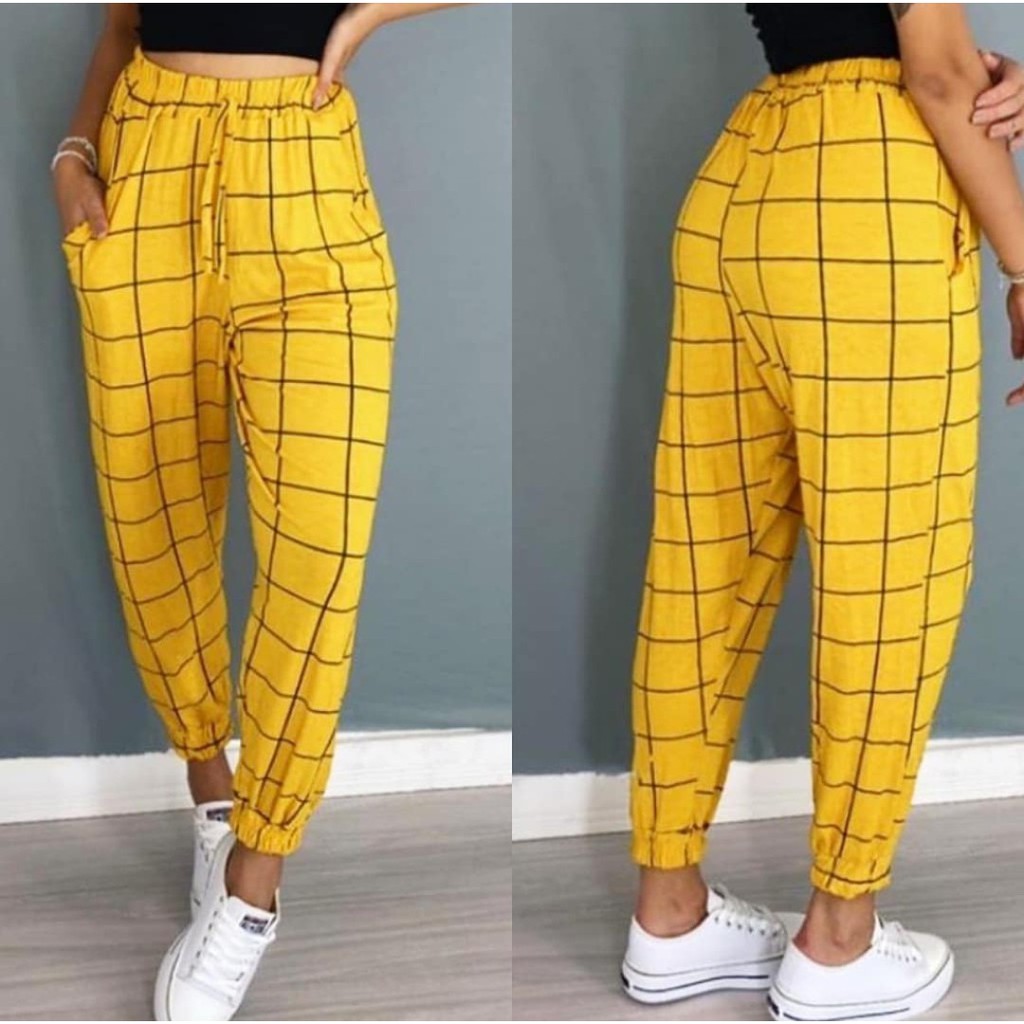 calça quadriculada amarela