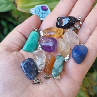 Pingente Avulso Pedra Natural Rolada - Ametista Citrino Cristal Quartzo Rosa Apatita Amazonita em Oferta na Shopee