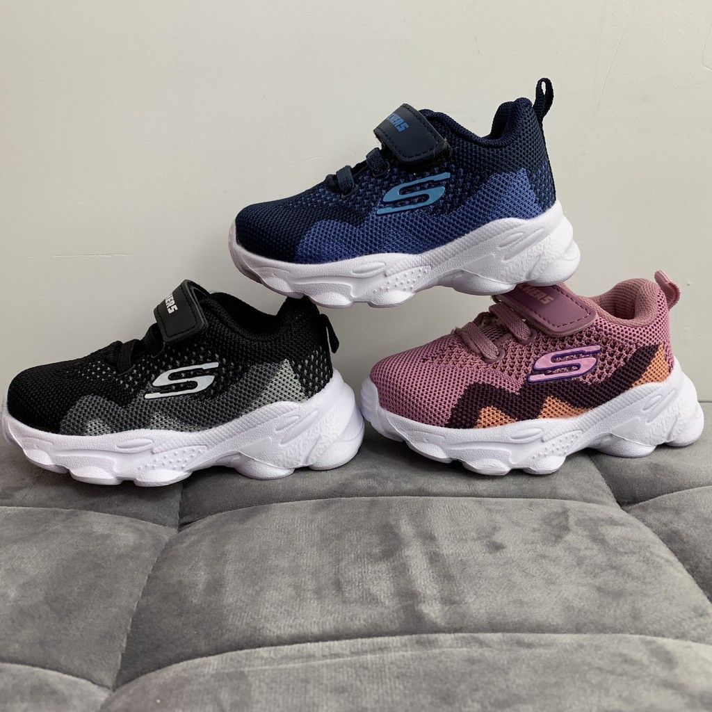 tenis skechers antiderrapantes
