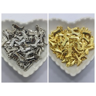 Pingente Bota ABS Dourada ou Prata 0,9 x 1,7cm 30 Unidades Para Pulseiras e Colares em Oferta na Shopee