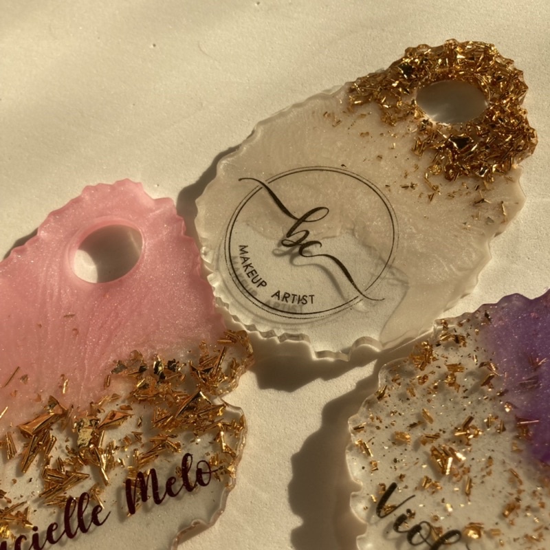 Placa Make ou expositor de unhas - personalizada | feito de resina em Oferta na Shopee