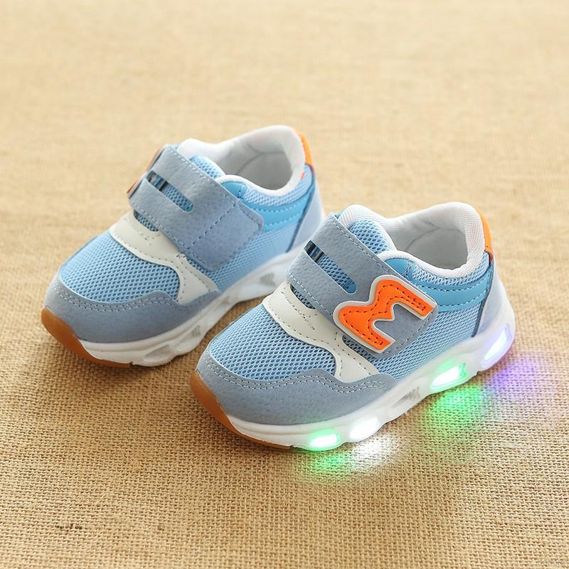 tenis de luz menino