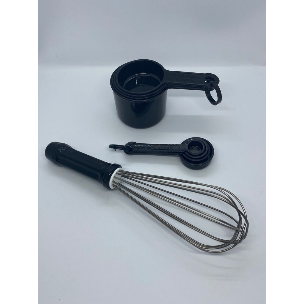 conjunto de xicara colher e batedor preto  fue foet pera de 25 cm  cozinha confeitaria lar casa