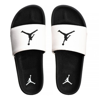 chinelo do michael jordan