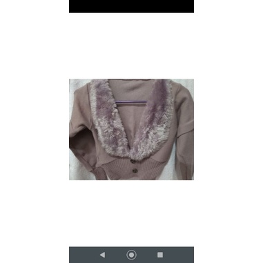 Jaquetinha de lã com pêlos