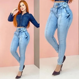 Calça jeans cheia de estilo  Modelo Clochard refrencia Relax