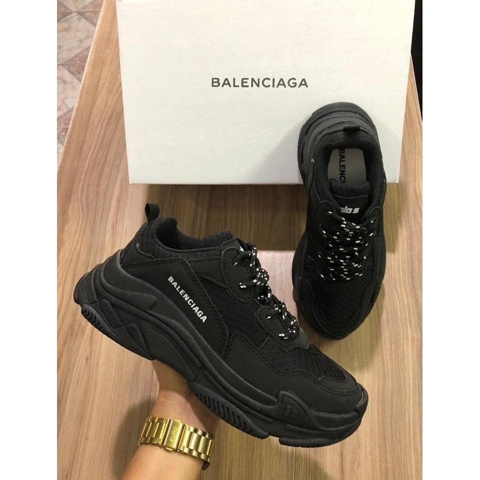 tenis balenciaga triple s preto