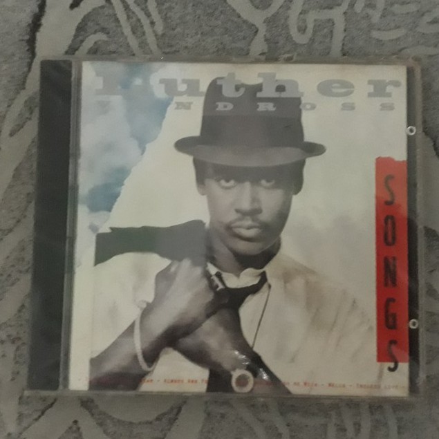 CD LUTHER VANDROSS - SONGS - EM ÓTIMO ESTADO