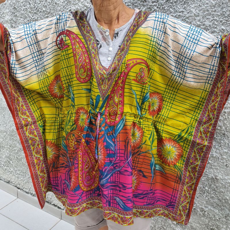 Bata Kaftan Indiana Curta Saída de Praia