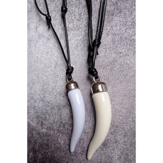 Colar dente de tigre cores