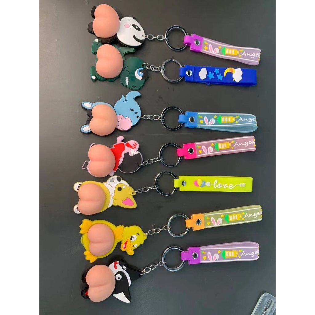 KIT 30 anticolisão bumbum de chaveiro e adesivo de desenho animado