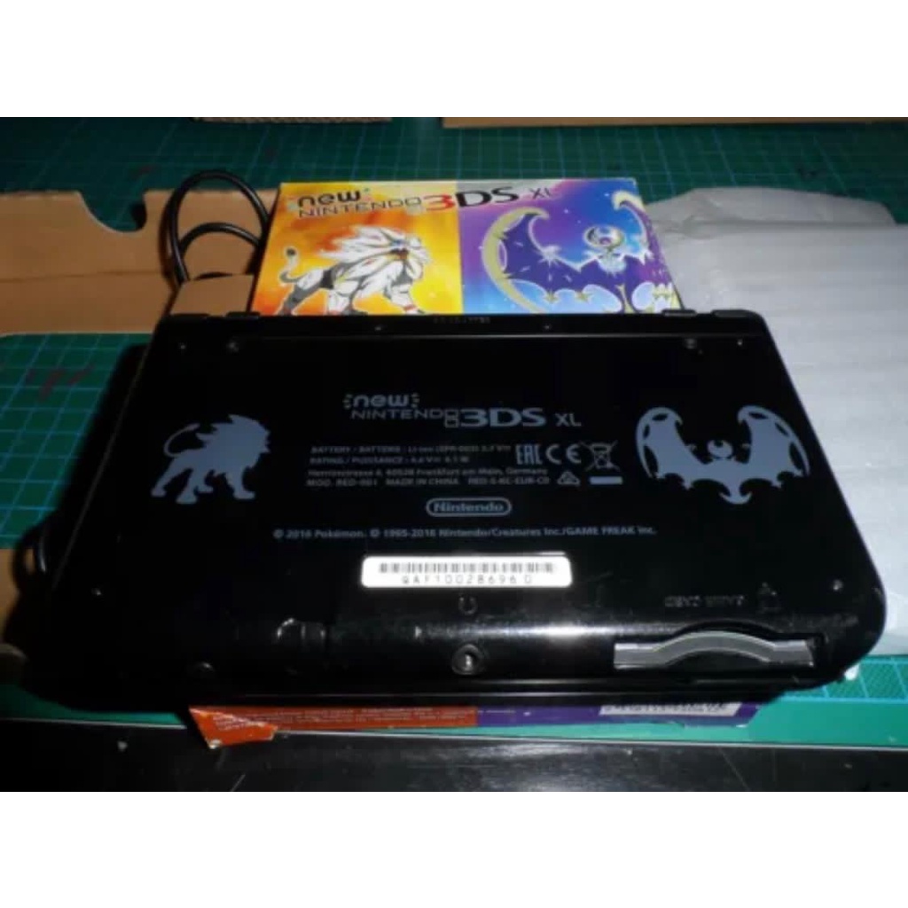 Nintendo New 3DS XL Pokemon Sun Moon console Limited BOXED Desconto