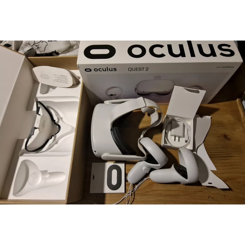 Brand new original oculus quest 2 128gb standalone VR headset-white euc box and new item ,meta