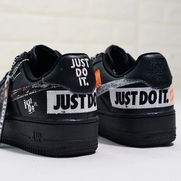 Nike Air Force 1 Just Do It Branco/Laranja - Nacional primeira