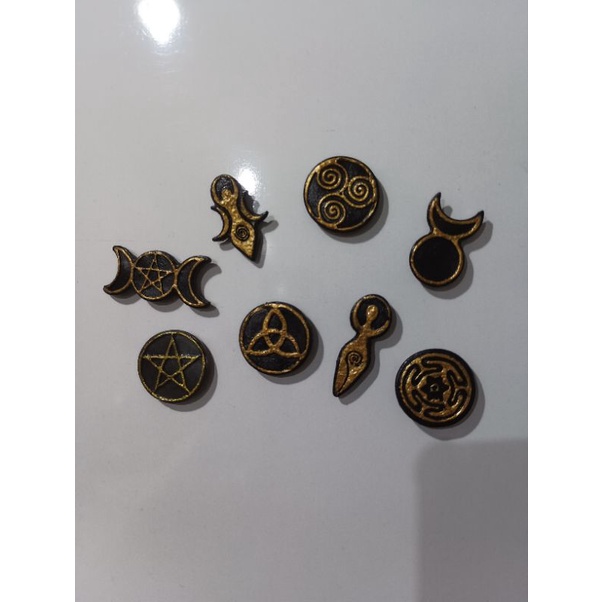 8 imãs de geladeira wicca bruxaria sagrado feminino deus deusa strophalos Hécate triluna pentagrama triskle celta espira