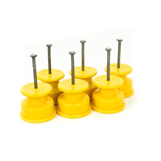 100un. Isolador 36x36 AM c/ prego + 10un castanha oval AM em Oferta na Shopee