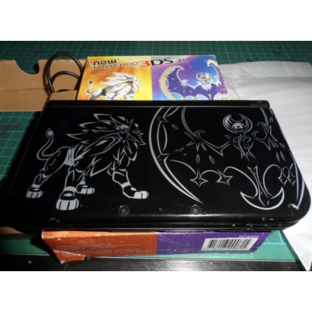 Brand new original Nintendo switch 3DS XL Pokémon sun moon console