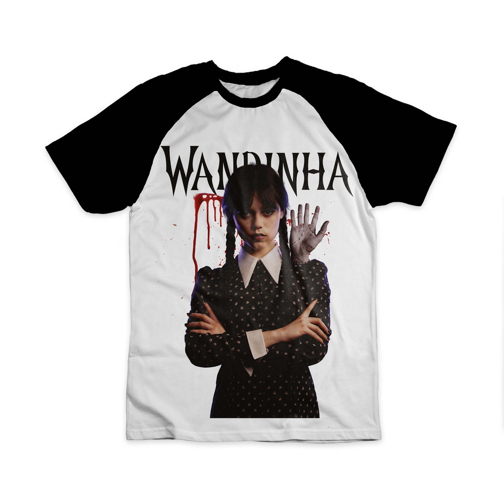 Camiseta Wandinha Addams Wednesday Mãozinha Sangue