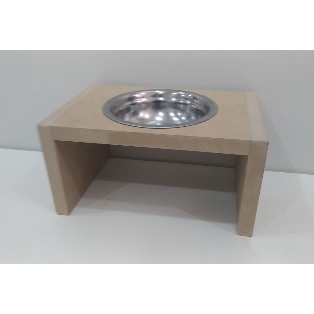 Comedouro para animais com um pote em aluminio e suporte em MDF cru
