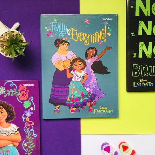CADERNO GRANDE BROCHURA - ENCANTO DISNEY - 80 FOLHAS STARSCHOLL - PRONTA ENTREGA