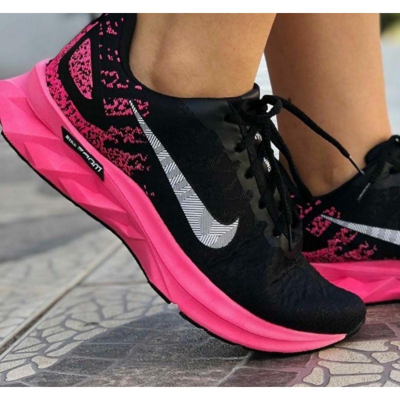 Tenis corrida hot sale desconto