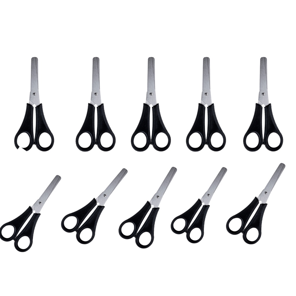 Tesoura Escolar Sem Ponta Black Inox 130Mm Cabo Preto   Leoeleo