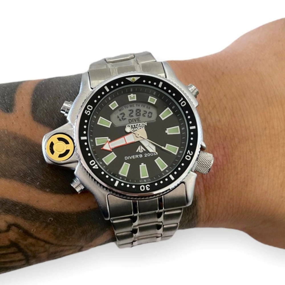 Relógio Citizen Aqualand Pulseira de Aço Preto e Prata com Caixa Funcional