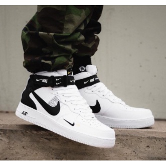 NIKE AIR FORCE BRANCO/PRETO