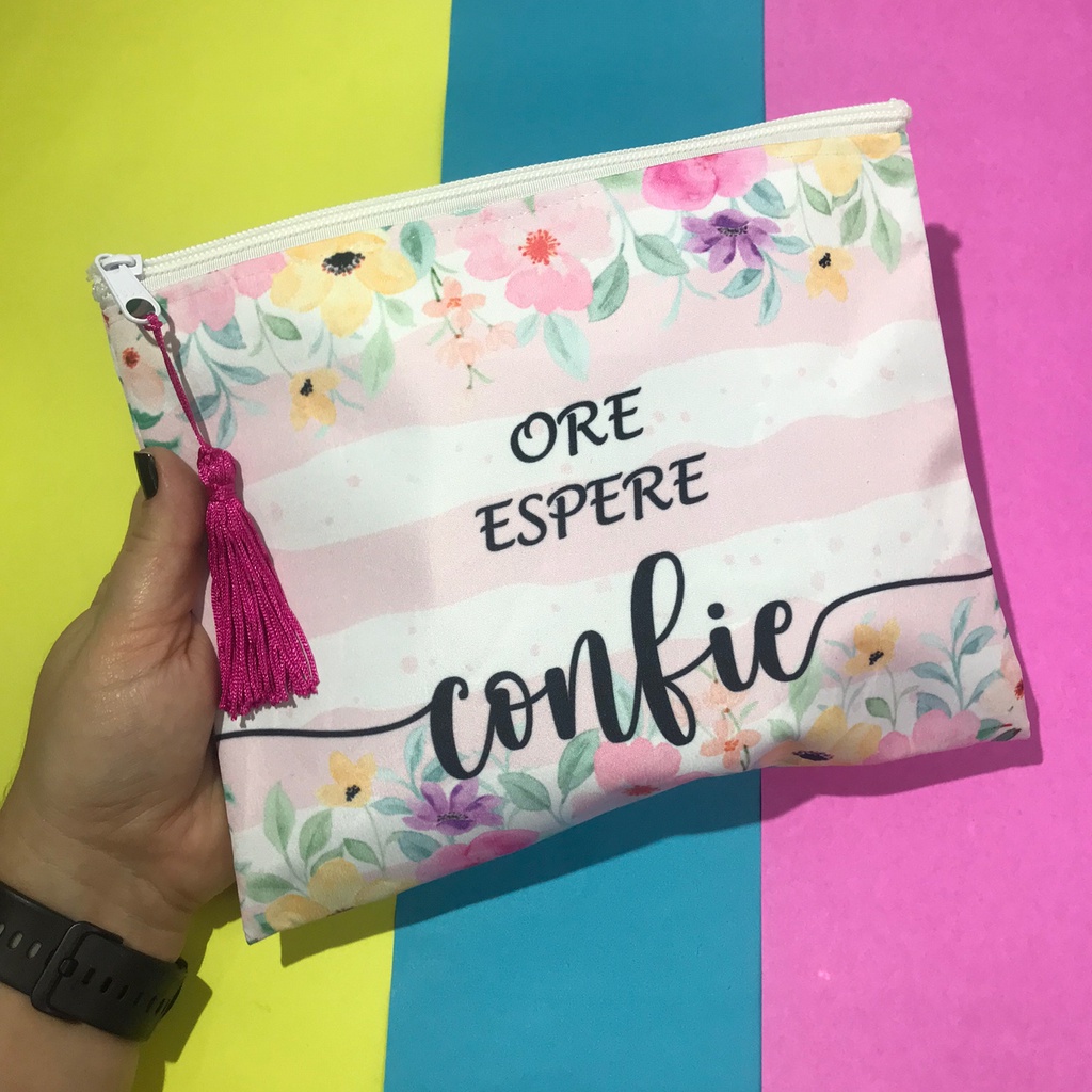 Necessaire Tecido Impermeável Borboletas "Ore, Espere, Confie" NE120
