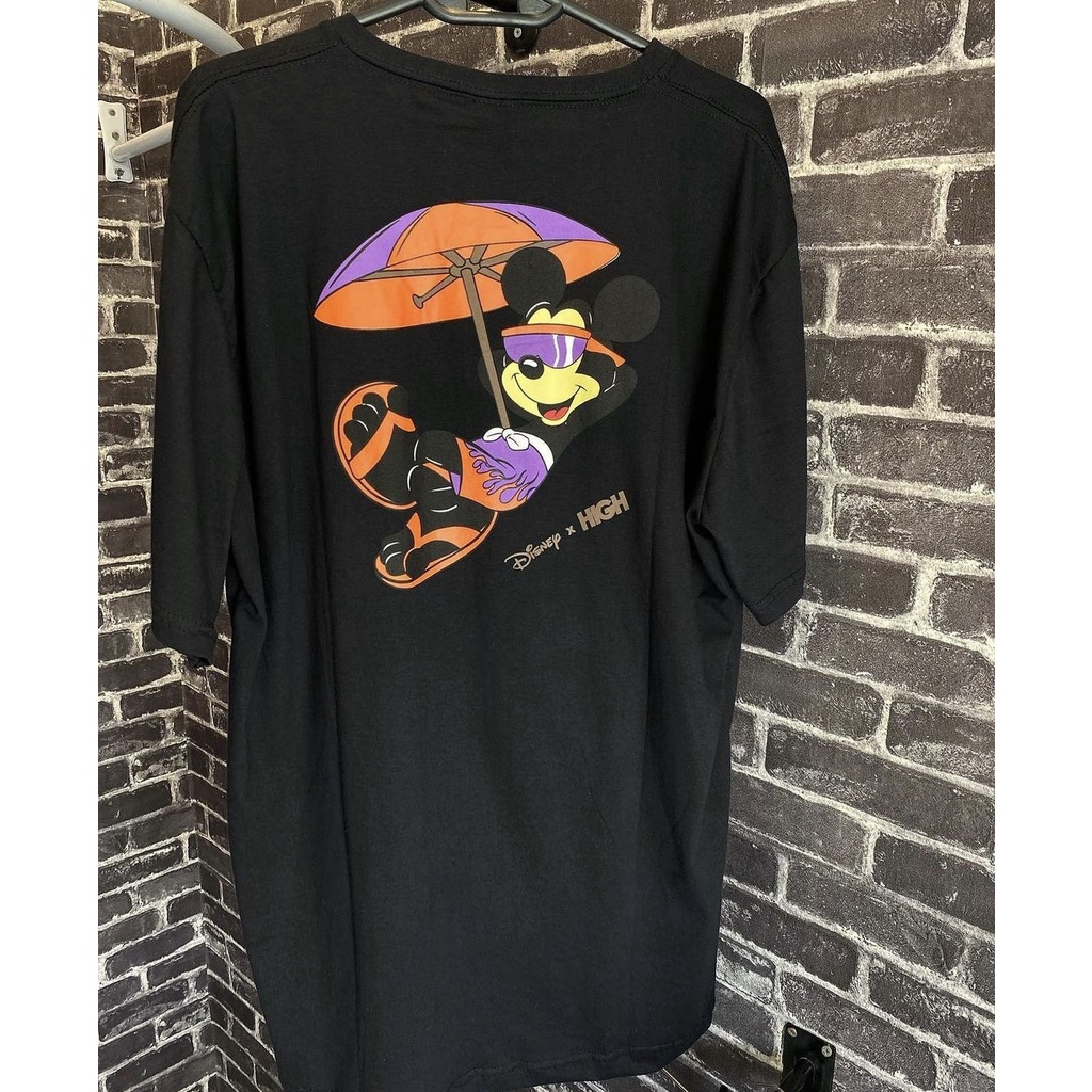 Camiseta High x Disney