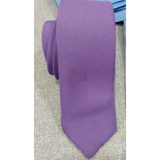 Gravata lilás mediano semi slim
