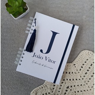 Caderneta de vacinas personalizada capa dura inicial azul marinho