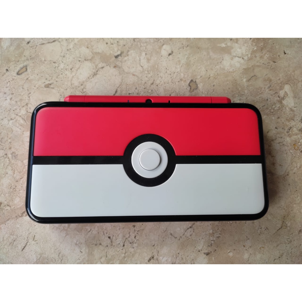 2ds xl best sale pokeball